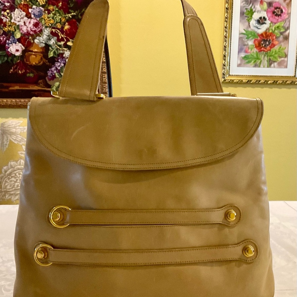 VINTAGE RODO POLISHED TAN LEATHER SHOULDER BAG, LEATHER LINED,HIDDEN ZIP POCKETS